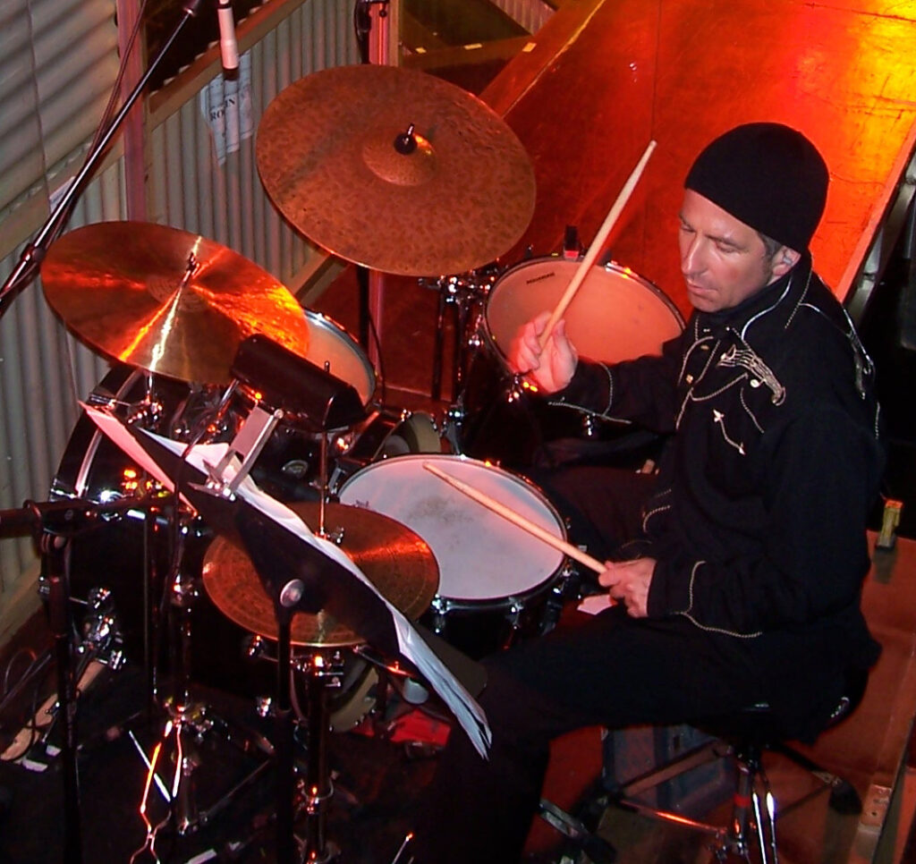 Showdrummimg